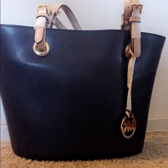 Michael Kors Handbags - Micheal Kors Navy small tote